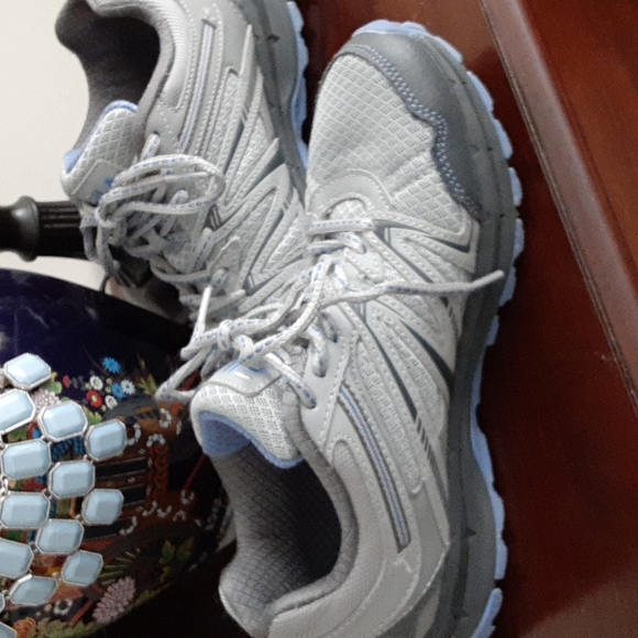 Fila Sneakers - Picture 1 of 9